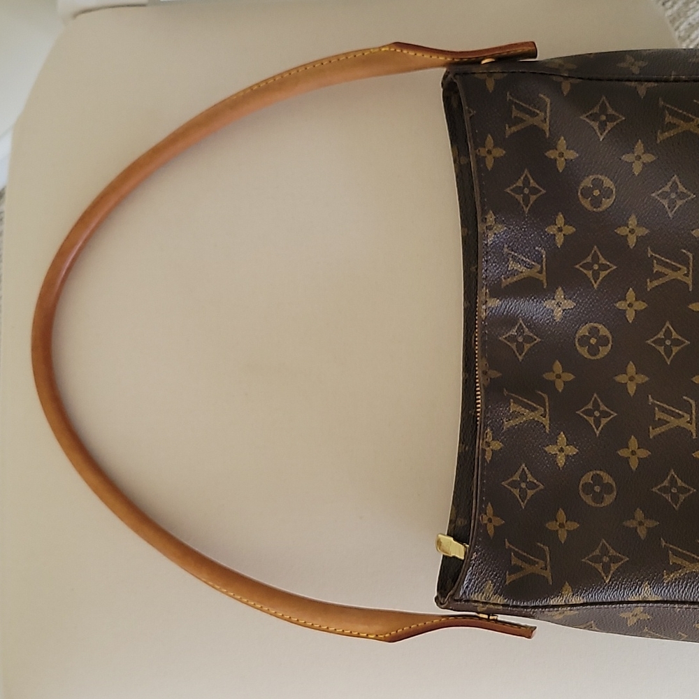 Louis Vuitton Monogram Looping GM - Picture 6 of 16